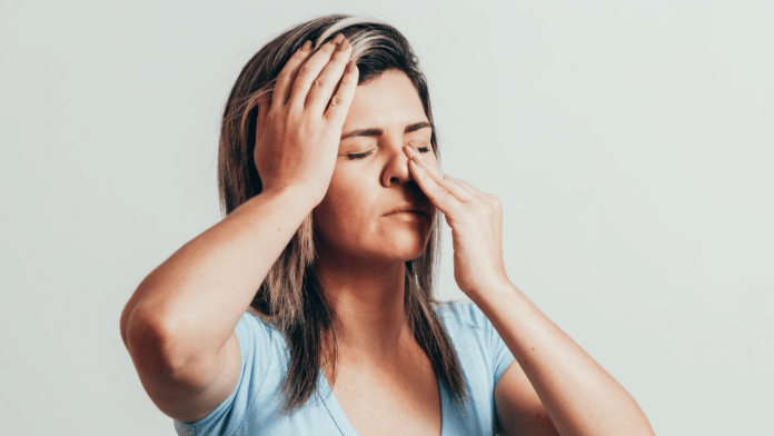 Sinusitis Symptoms And Treatment in Hindi